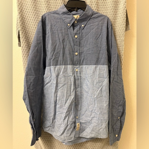 Hollister Men's Casual Blue Button Down Shirt - Picture 1 of 1